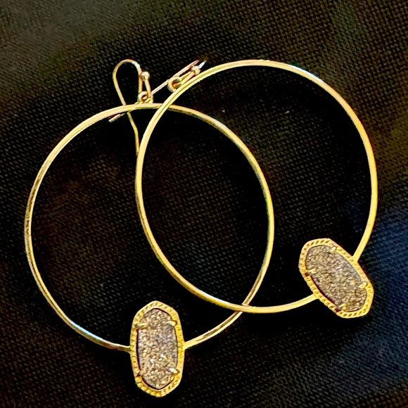 Kendra Scott - SALE TODAY ONLY!!!!!! MAKE ME AN OFFER - Picture 1 of 6